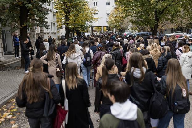 Zbog femicida u Mostaru održana je prosvjedna šetnja 