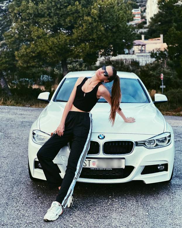 FOTO 'Trogirska Heidi Klum' na Poljudu: Voli Hajduk i brze aute, a zavidi joj i Victoria Beckham