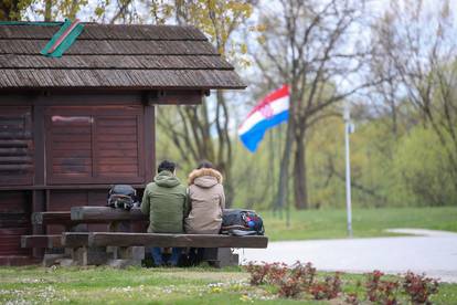 Zagreb: Građani na Uskrs u šetnji Bundekom