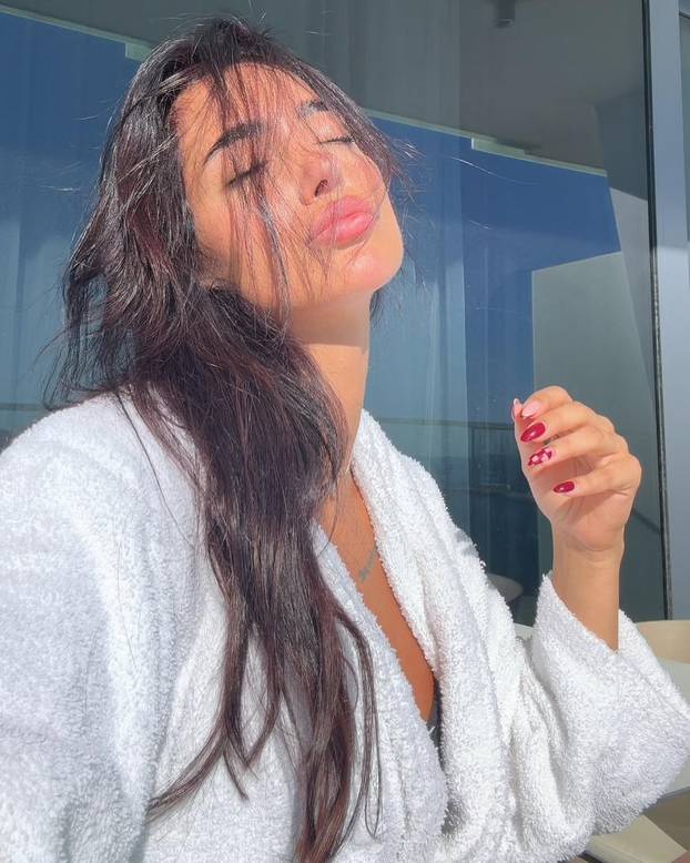 FOTO 'Savršena' Laura donijela novu odluku: 'Vraćaju se fileri'