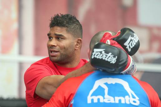 Overeem najavio mirovinu: Realan sam, moj kraj dolazi...