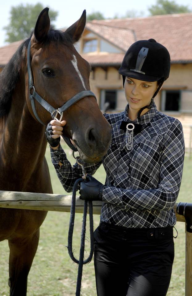 Zagreb: Sabina Behli?, pobjednica Hrvatskog Top Modela na snimanju