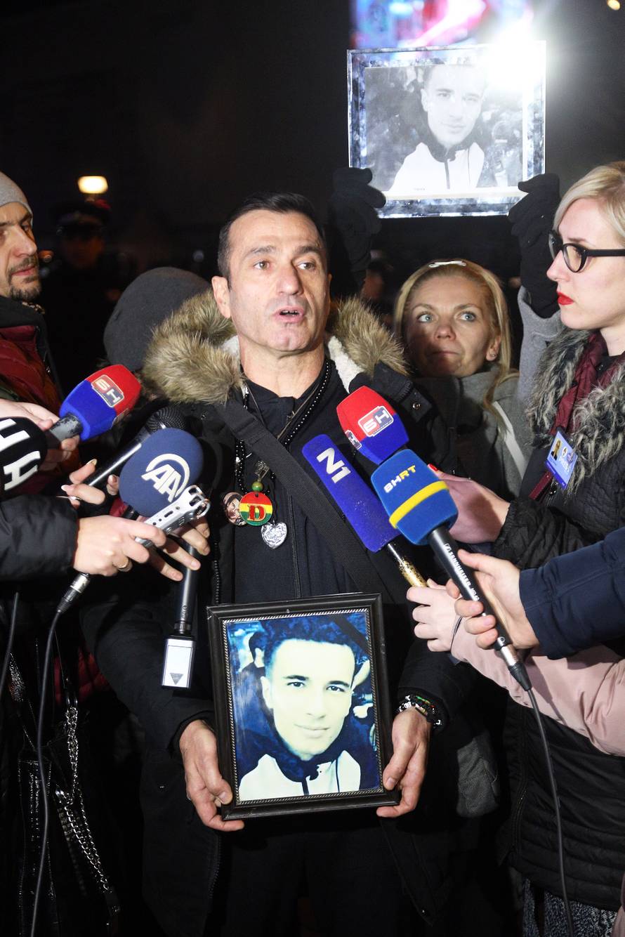 Prosvjed ponovno u četvrtak: 'Hvala vam u ime moga sina...'