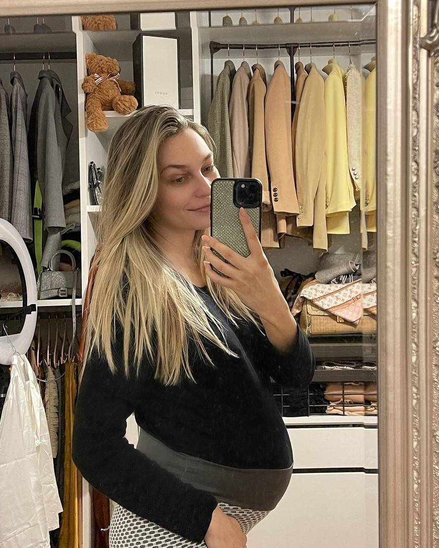 Sonja Kovač otkrila je tegobe u trudnoći: 'Au, kad oba uhvate! Tko se još može poistovjetiti?'