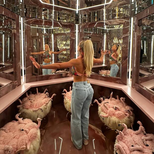 FOTO Alisha Lehmann 'zapalila' Oktoberfest; jedan detalj sve je otkrio o ljubavnom statusu...