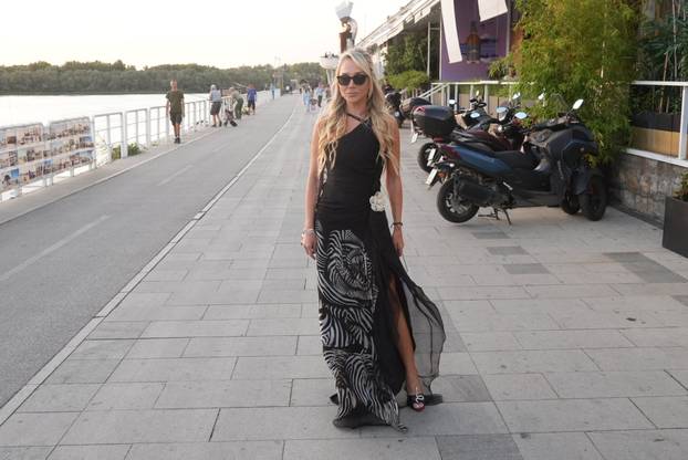 Beograd: Aleksandra Prijović i Filip Živojinović organiziraju proslavu krštenja i prvog rođendana kćeri Arije