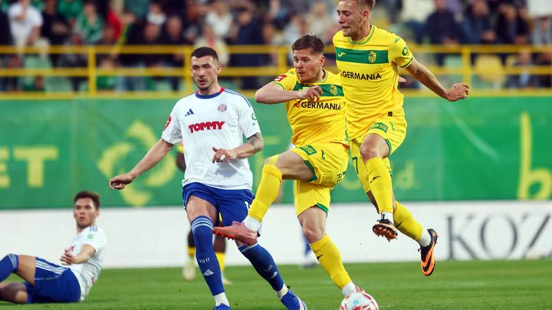 UŽIVO Hajduk - Istra: Stigli su početni sastavi! Livaja na klupi