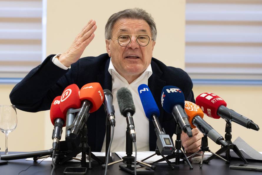 Mostar: Konferencija za medije Zdravka Mamića na temu "Malo istine može napraviti puno dobroga"