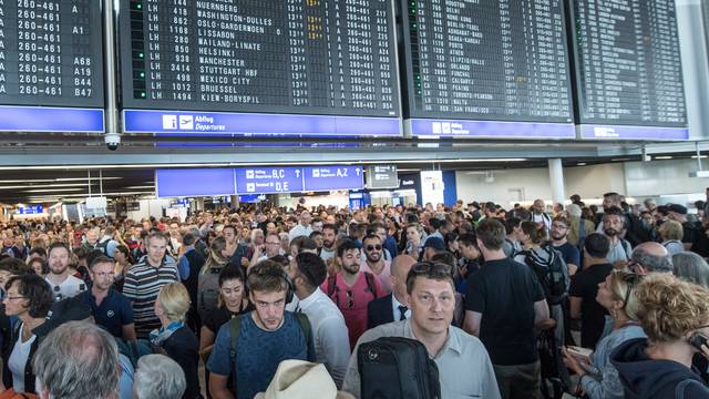 Frankfurt Airport partially cleared due to police action