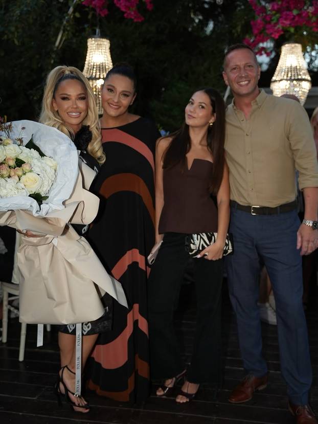 Maja Šuput objavila je fotke s rođendana: Uz nju je bio i Šime, pogledajte kako je proslavila