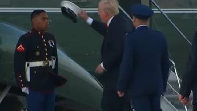 Trump htio pomoći marincu, ali to mu baš i nije pošlo za rukom