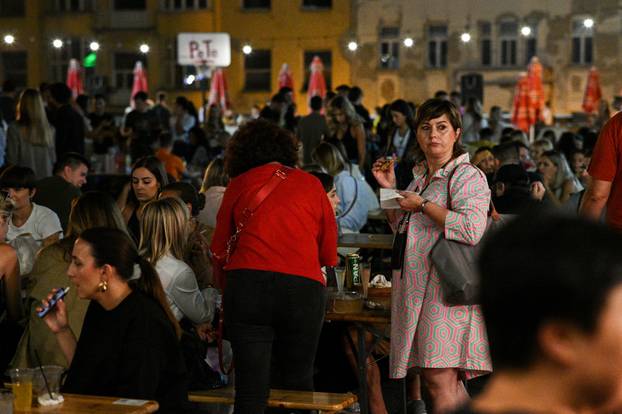 Zagreb: PLACe market na tržnici Dolac posjetili brojni Zagrepčani
