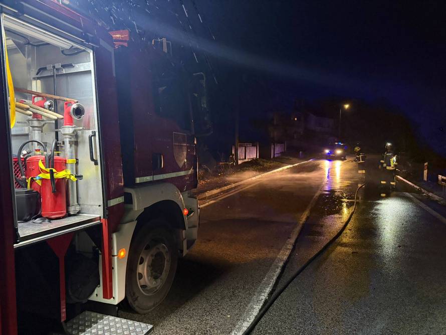 FOTO Dvoje teško ozlijeđenih u olujnom nevremenu u Zagrebu i okolici, među njima je i dijete