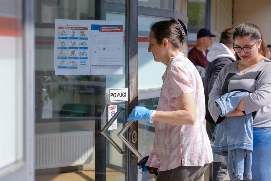 Hrvati sve manje razmišljaju o koroni, sve više o egzistenciji!