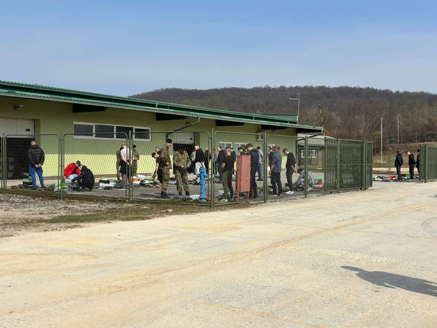 Prvi dan vojnog roka u Slunju