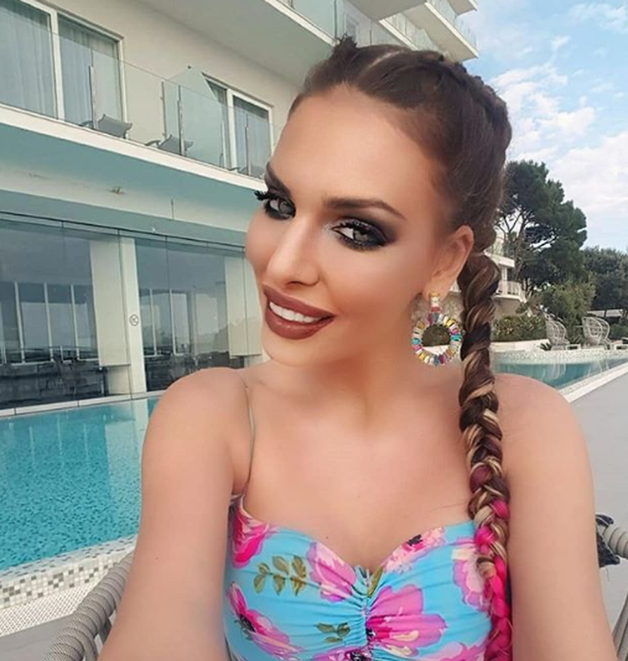 Ava 'puca' na parlamentarne izbore: Glasajte za mene, ludu