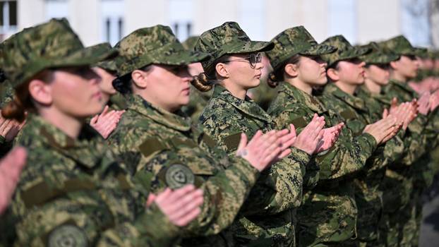 FOTO Milanović: 'O angažmanu vojske izvan domovine uvijek ćemo jako dobro razmisliti'