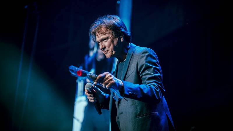 VIDEO Zdravko Čolić sišao s pozornice zbog stare ljubavi