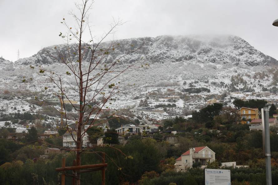 Snijeg u Dalmatinskoj Zagori