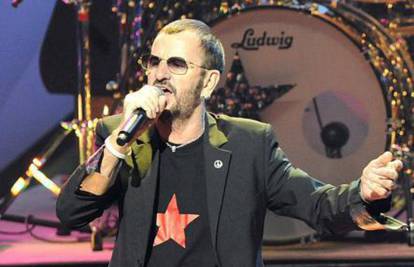 Priznanje: Ringo Starr i Barry Gibb postali počasni vitezovi