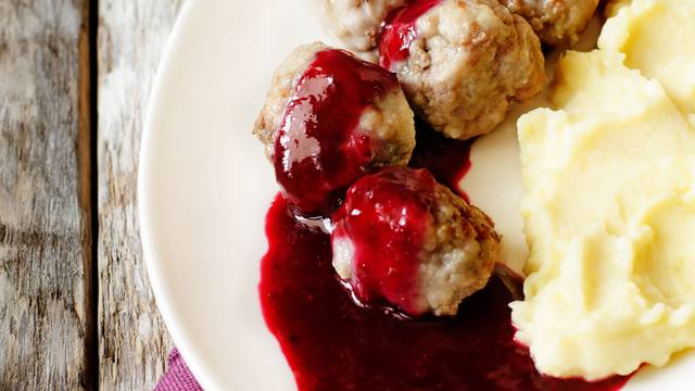 meatballs with berry sauce