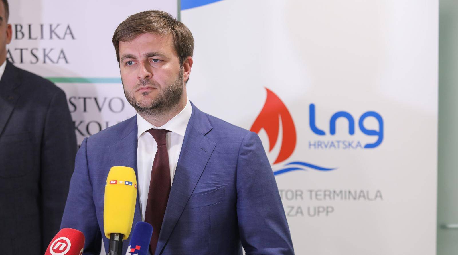 Zagreb: Ministar Ćorić dao izjavu o popunjenju slobodnog kapaciteta LNG terminala na Krku