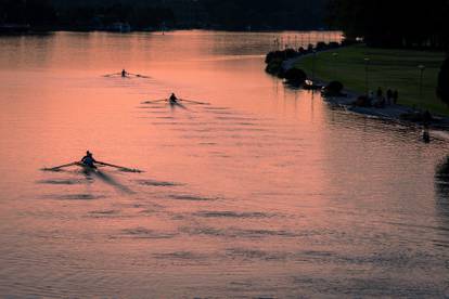 FOTO Vrhunac vodnog vala: Dunav i Drava se izlili iz korita, pogledajte veliku galeriju