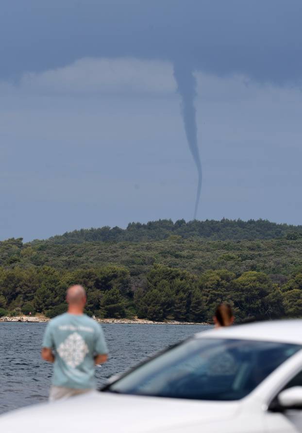 Kod Pule se formirala pijavica