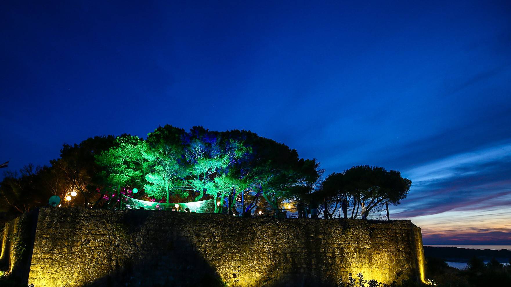 Viška tvrđava Fort George opet  domaćin Restistance Partyja