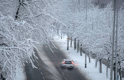 U Delnicama 86 cm snijega, u Karlovcu 25, u Zagrebu 15 cm