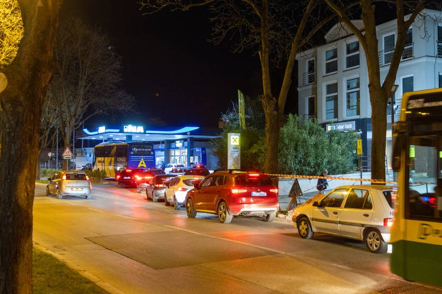 Pula: Automobili na benzinskim pumpama uoči sutrašnjeg poskupljenja benzina