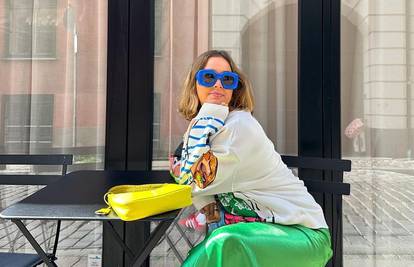 Sunčani okviri u pariško plavoj: Atraktivan modni dodatak za kraj ljeta i šarene kombinacije