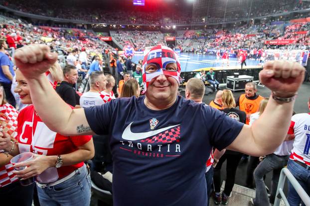 Zagreb: Navijači na susretu Hrvatske i Mađarske na IHF Svjetskom rukometnom prvenstvu 2025.