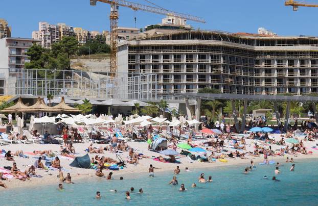 Splićani i turisti osvježenje potražili na Žnjanu