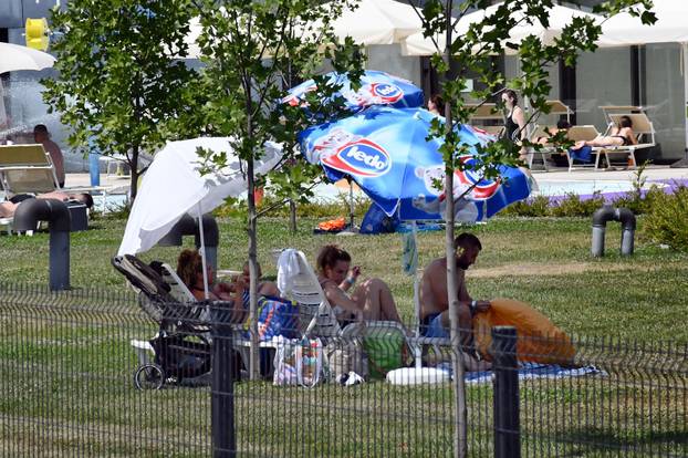 Slavonski Brod: Gradski bazeni na Vijušu pravo su ozvježenje od nepodnošljivih ljetnih vrućina