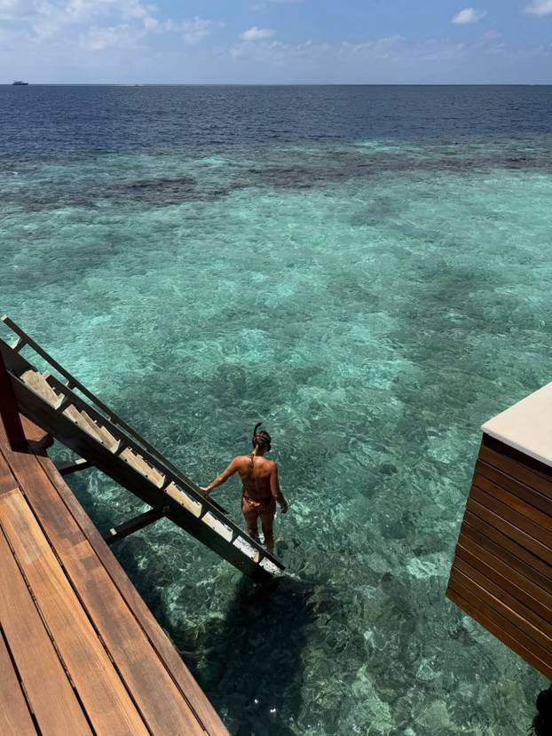 FOTO Gem, set, meč i - tangice! Najbolja tenisačica svijeta mami poglede u oskudnim izdanjima