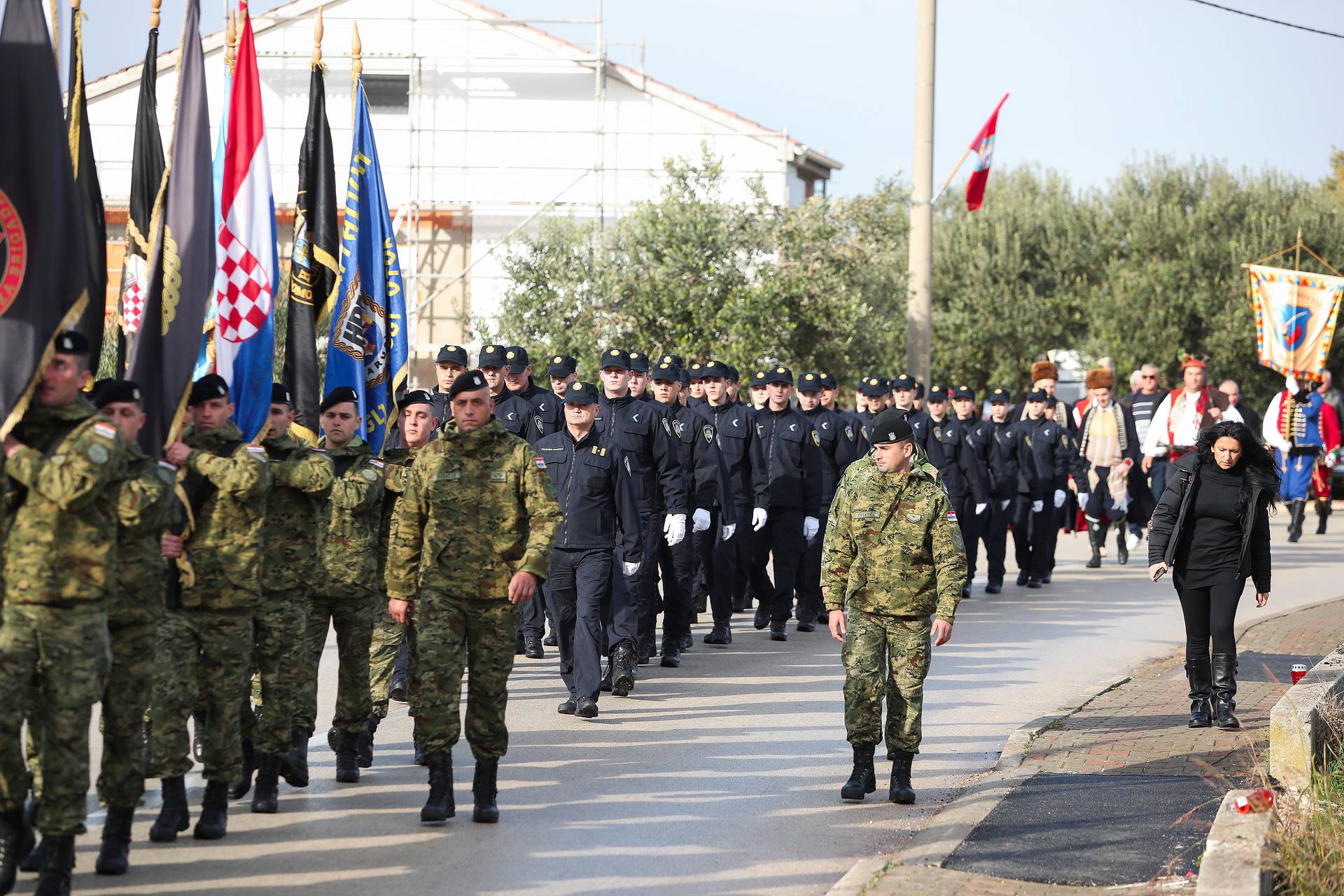 Škabrnja: Kolona sjećanja – Hodnja do Spomen obilježja masovne grobnice