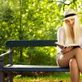 10 razloga zašto je dobro biti u vezi sa ženom koja čita knjige
