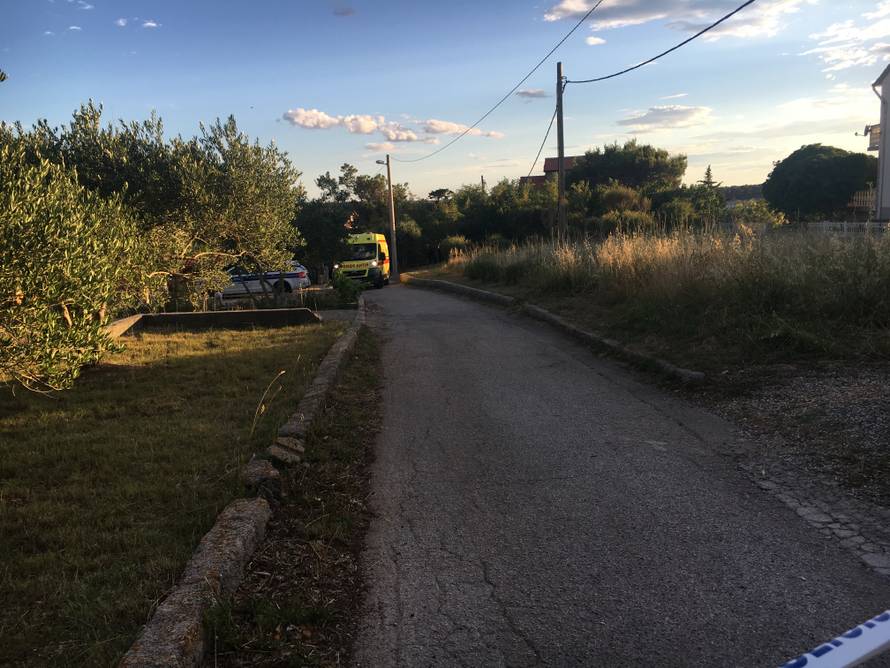 Ekskluzivni video drame na Rabu: Napadač pucao po ulici