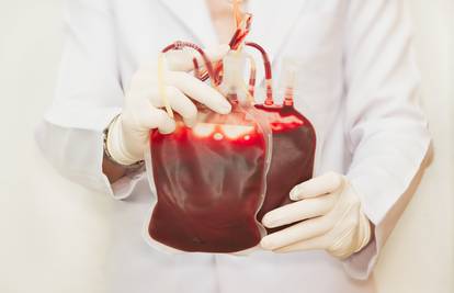 Vampirska klinika: Bogataši se pomlađuju krvlju 16-godišnjaka