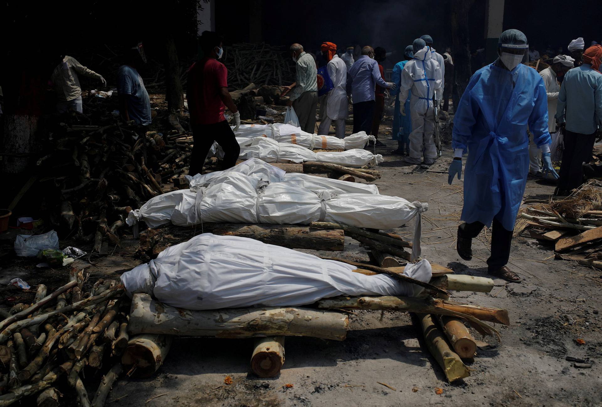 Mass cremation of coronavirus disease (COVID-19) victims at a crematorium in New Delhi