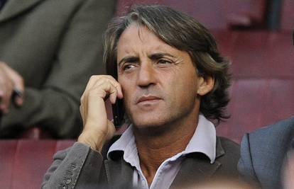 Vjerovali ili ne: Mancini tvrdi da City ima premali izbor igrača...