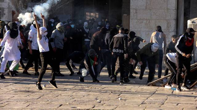 Jeruzalem: U sukobu s policijom ozlijeđen 31 Palestinac