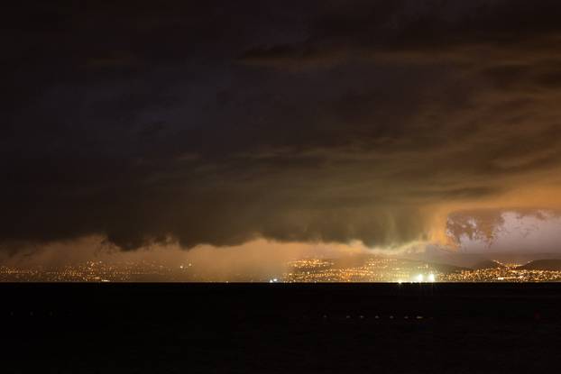 FOTO Ovo su oblaci koji su potopili Rijeku i odnijeli život