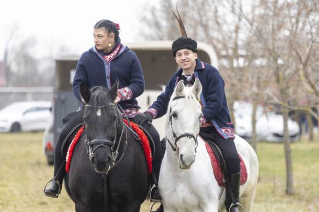 Đakovački bušari – pokladno jahanje u Širokom Polju