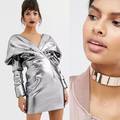 Metalik stilovi za futuristički look: Od haljine i suknje do blejzera koji naglašava svjetlost