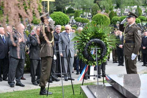 Zagreb: Polaganje vijenaca na grobu Gojka Å uÅ¡ka povodom 21. godiÅ¡njice smrti