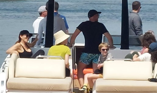 FOTO Jeff Bezos i Lauren nakon vjenčanja ponovno u Hrvatskoj! 'Mahali su, bili su baš opušteni'