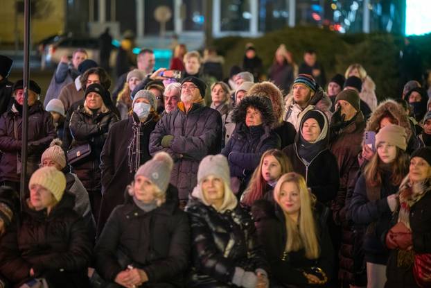 Zagreb: Prijenos baletne bajke Orašar ispred HNK