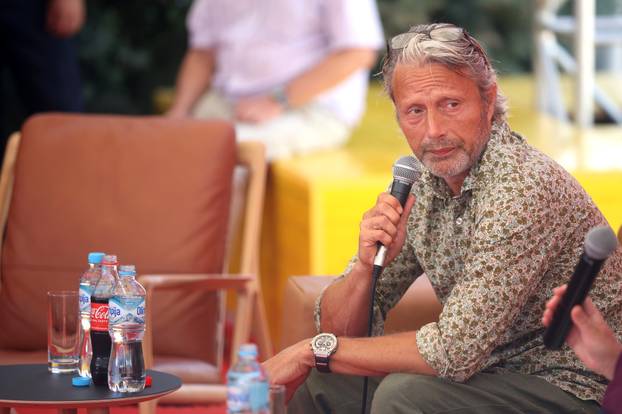 ARHIVA - Sarajevo: Danski glumac Mads Mikkelsen sudjelovao u programu "Kava sa" na 28. SFF-u